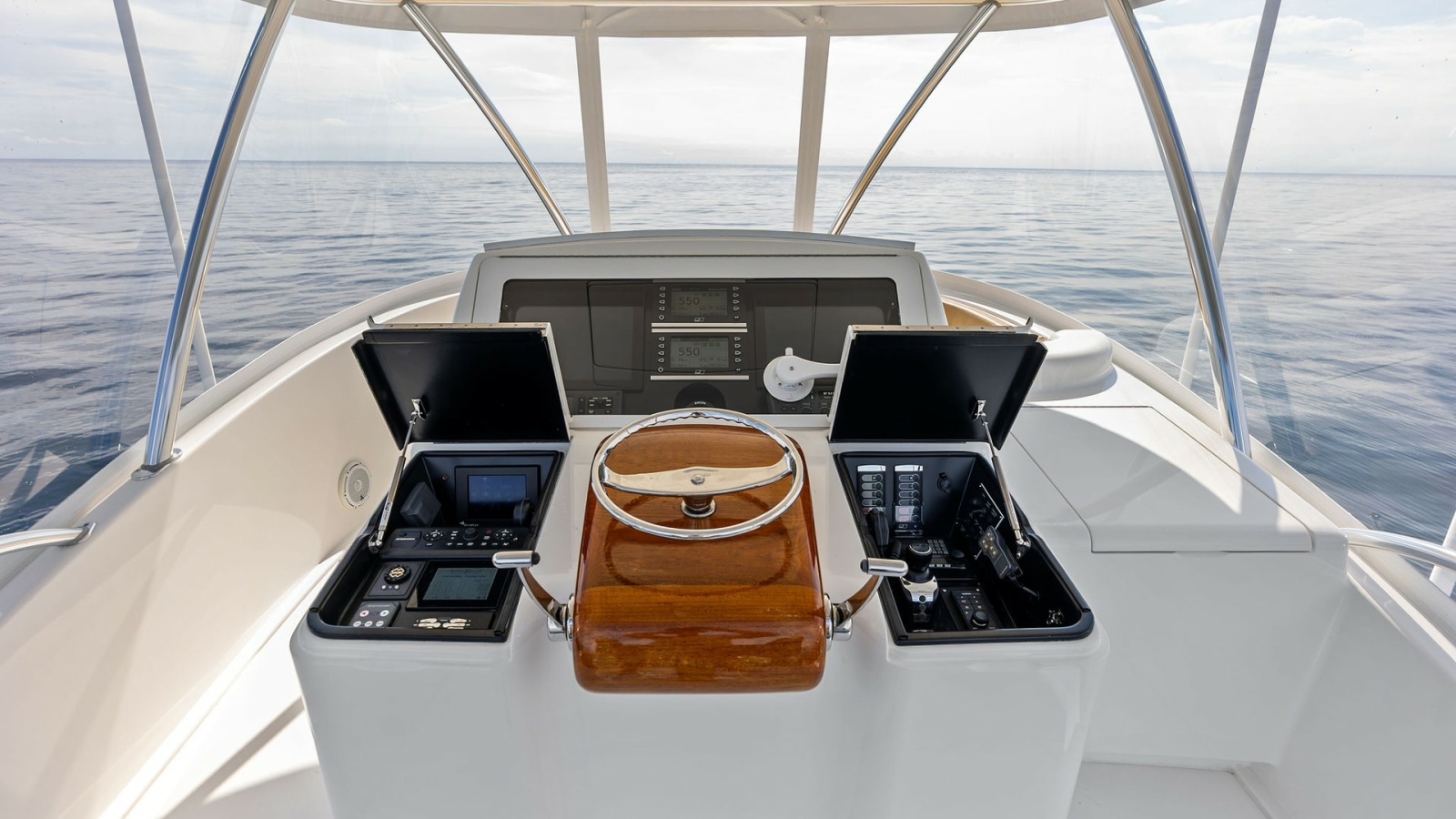 Flybridge Helm Station