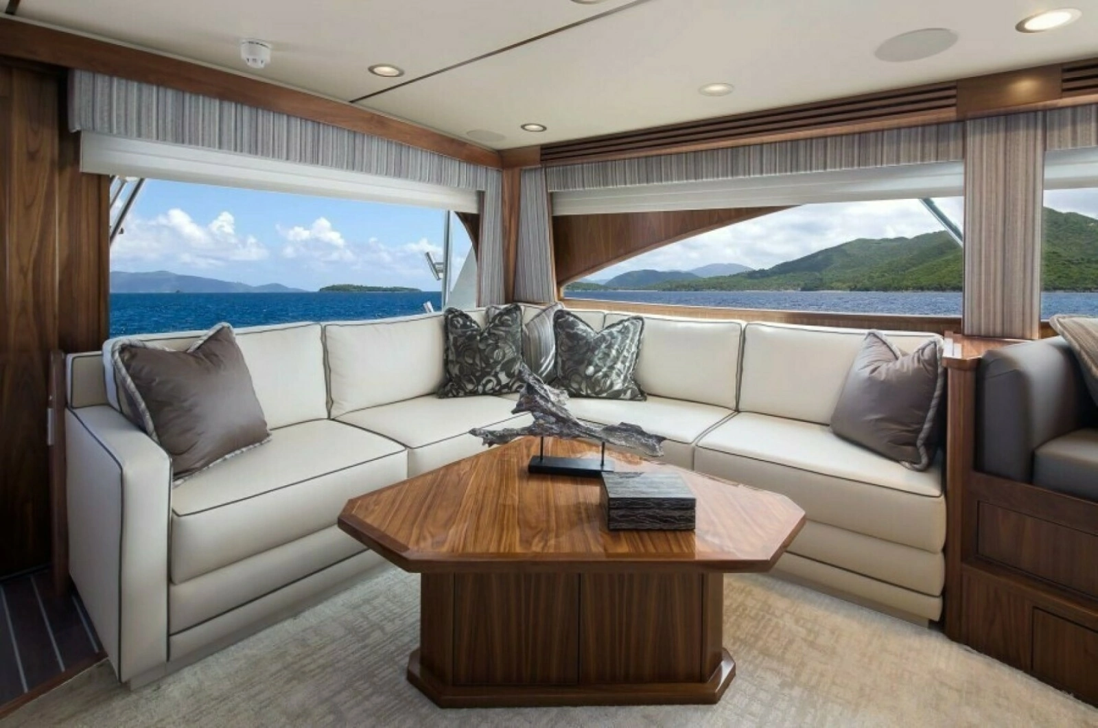 New  68 Viking Yacht Convertible Salon