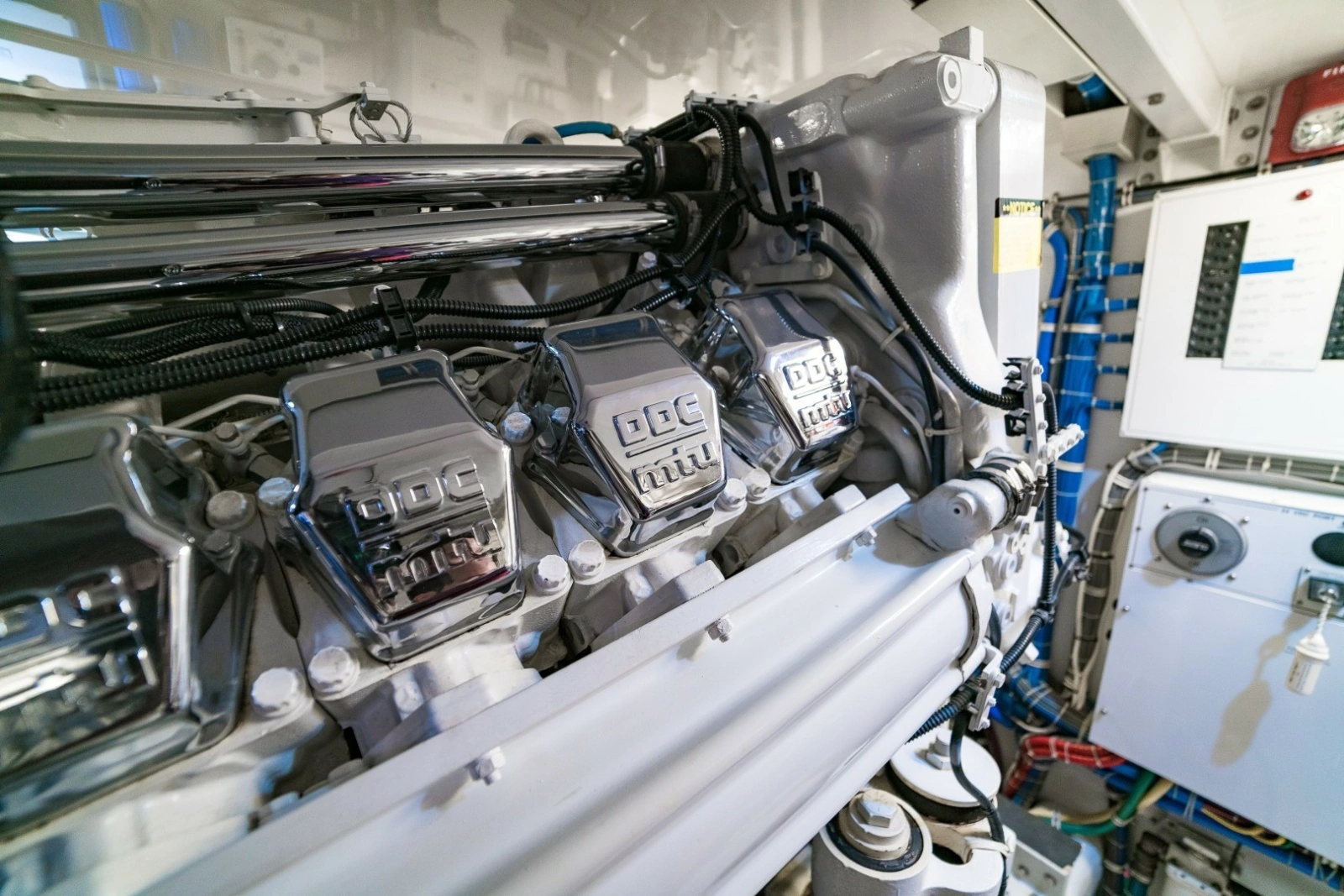 2005 Hatteras 68 Convertible -  Engine Room 