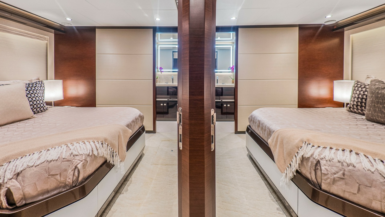 Galati-LONESTAR-Staterooms12