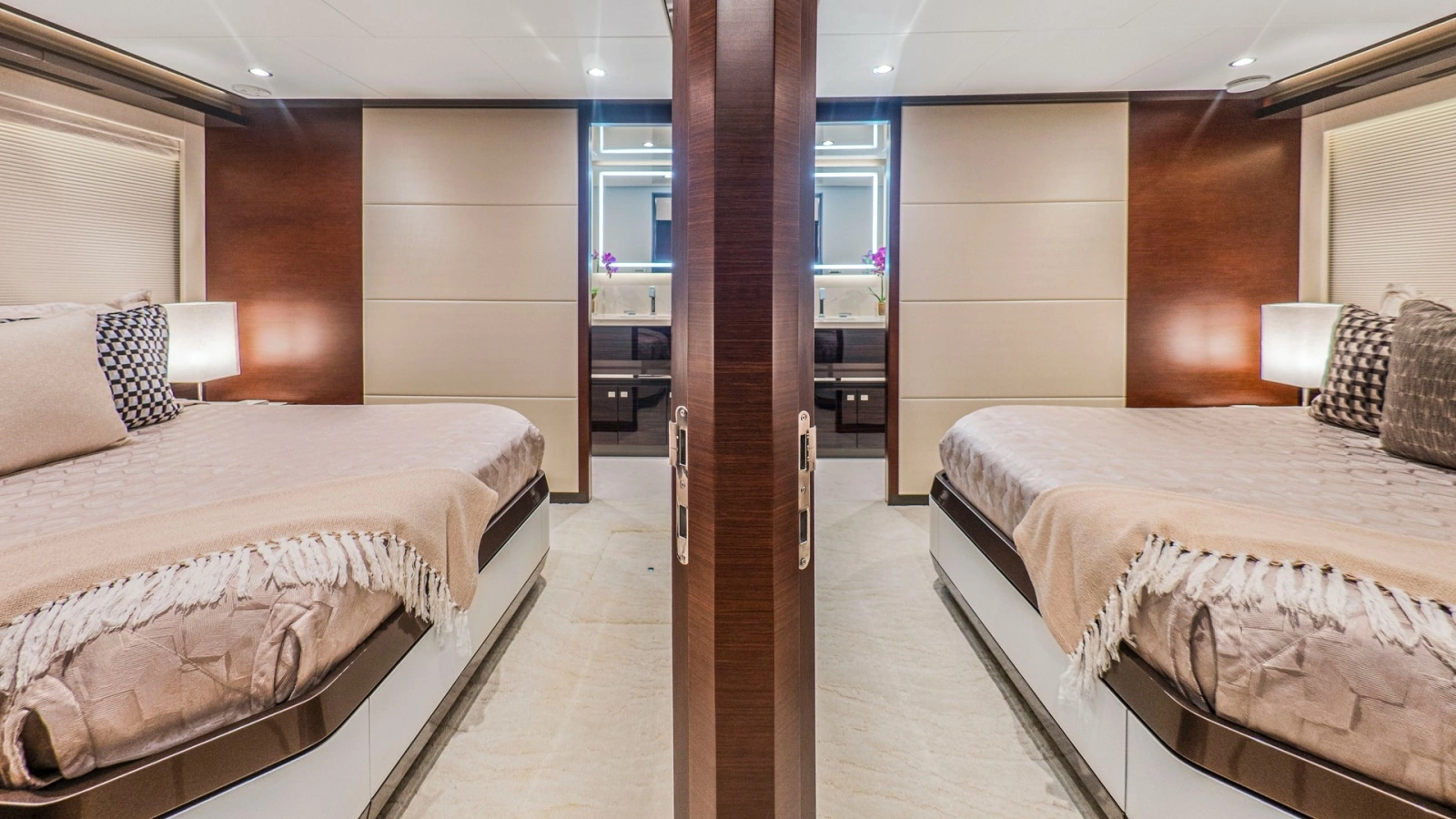 Galati-LONESTAR-Staterooms12