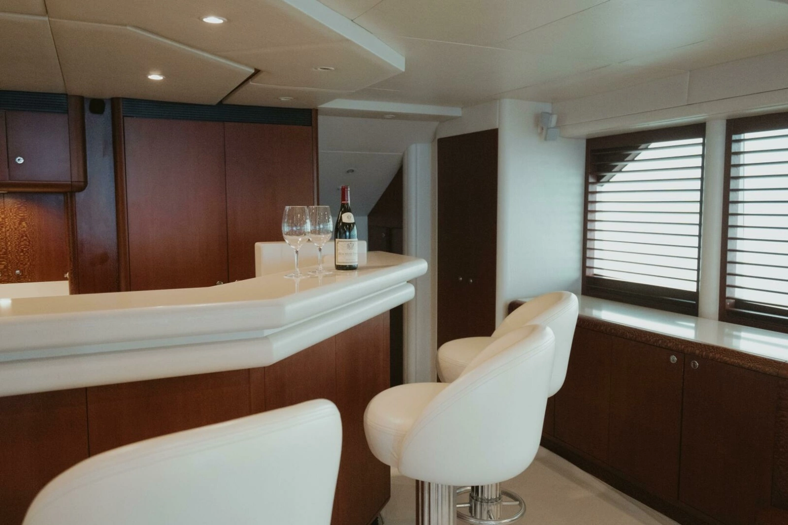 1996 Oceanfast 87 Enclosed Bridge Sportfish photo 8