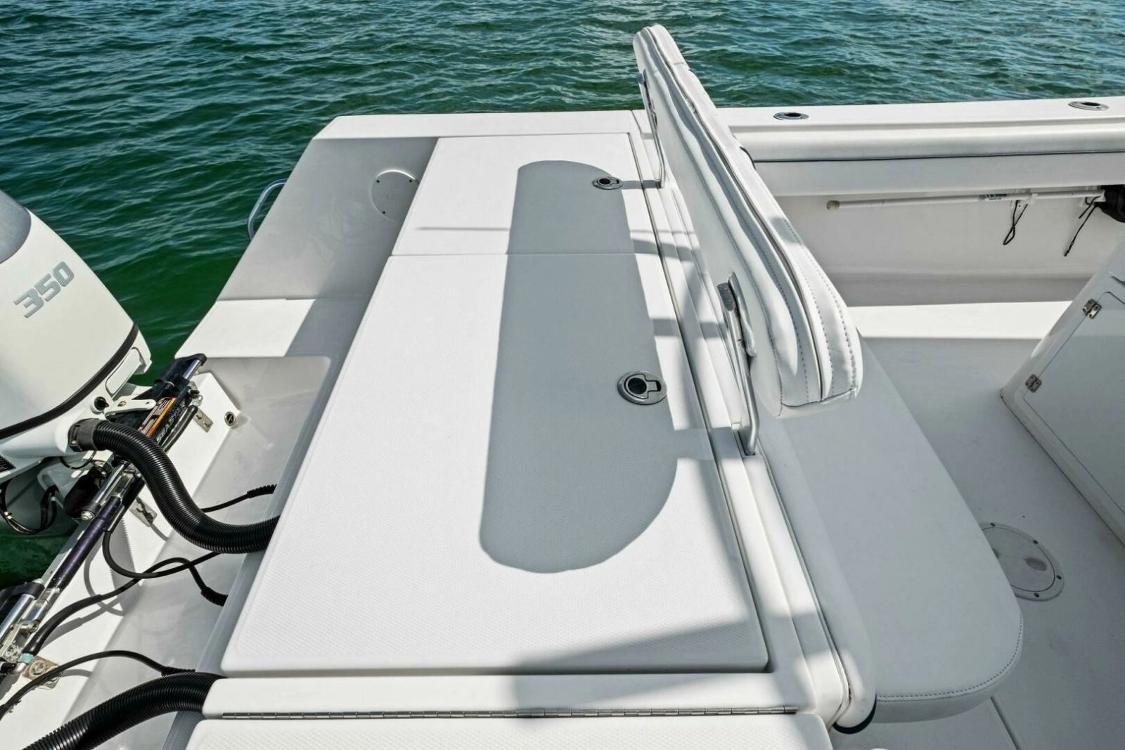 2012 Regulator 32