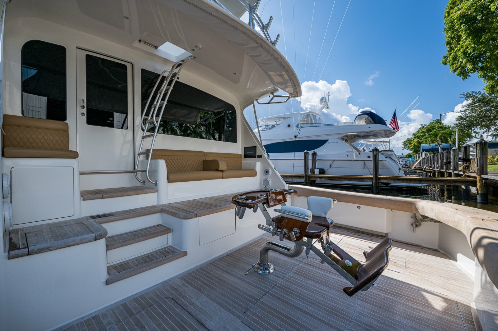2011 Viking 76 Enclosed Bridge