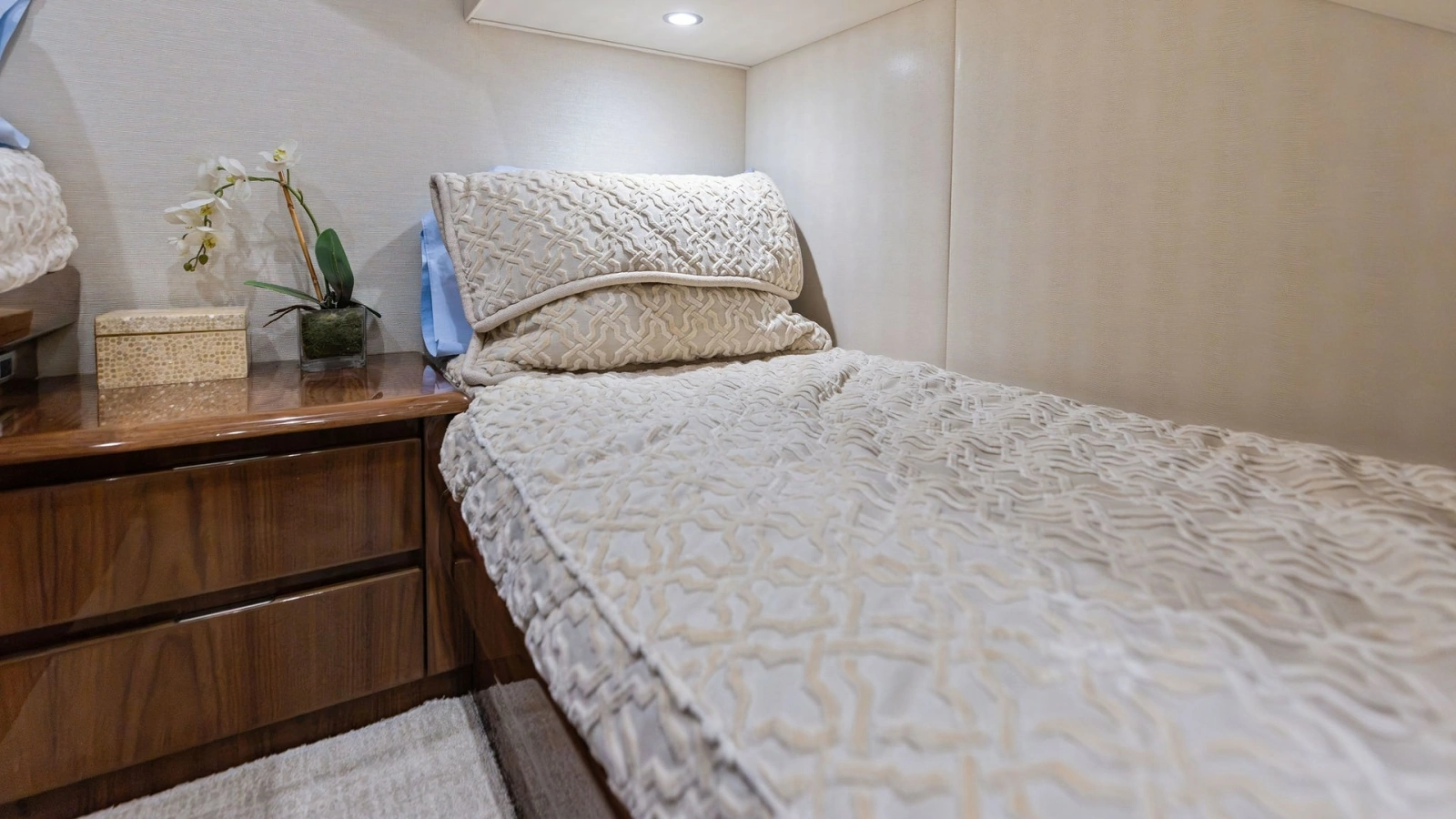 Guest Stateroom with Twin Bed