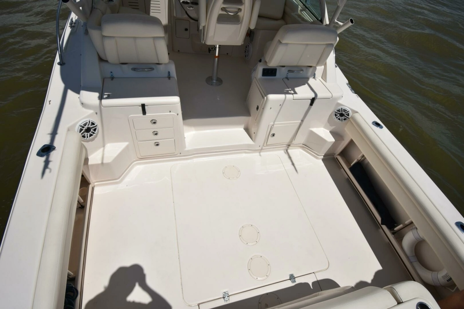 2016 Grady-White 330 Express 