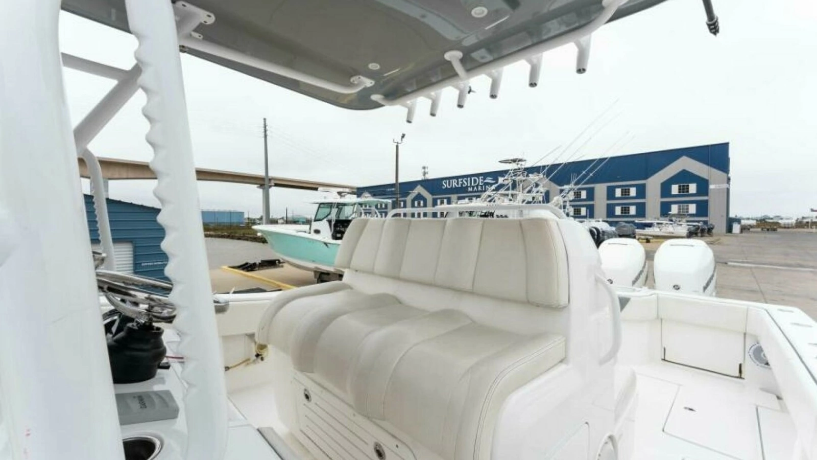 2019 Invincible 39 Open