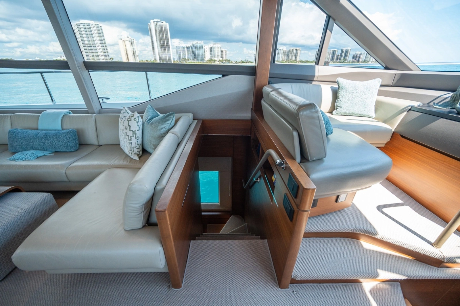 2017 Princess 68 Flybridge