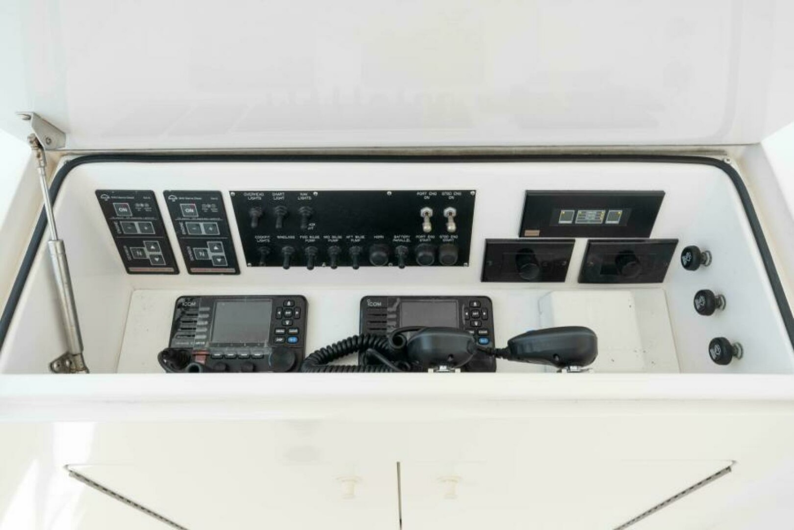 45' 2009 Viking 45 Open