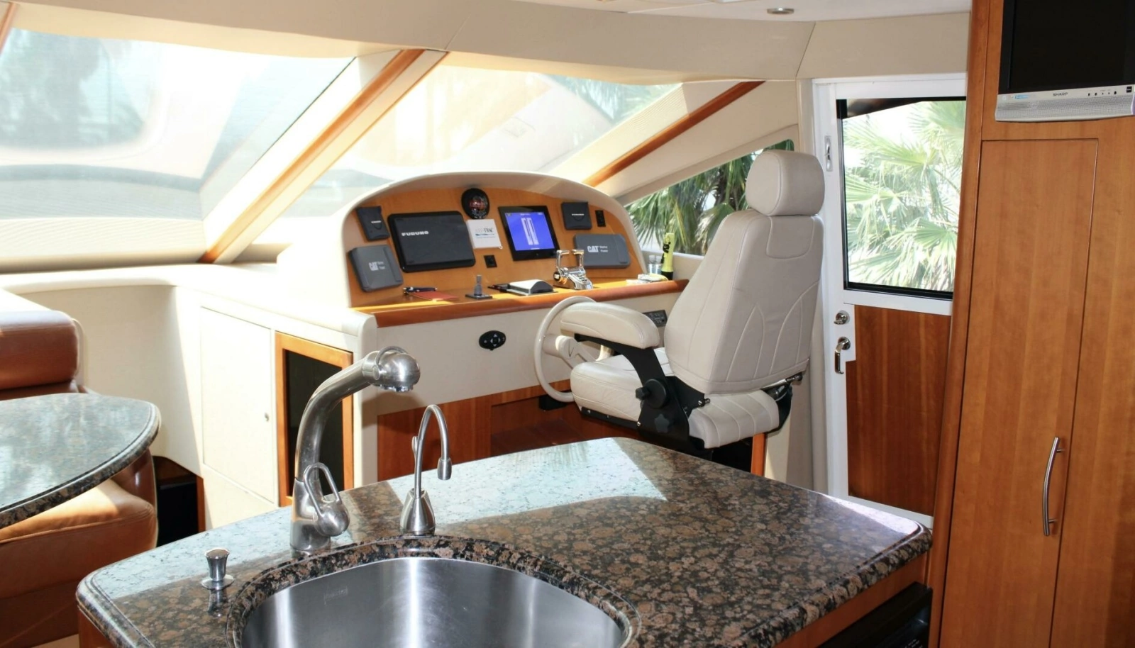 2007 Lazzara 74 Motor Yacht Kathleen