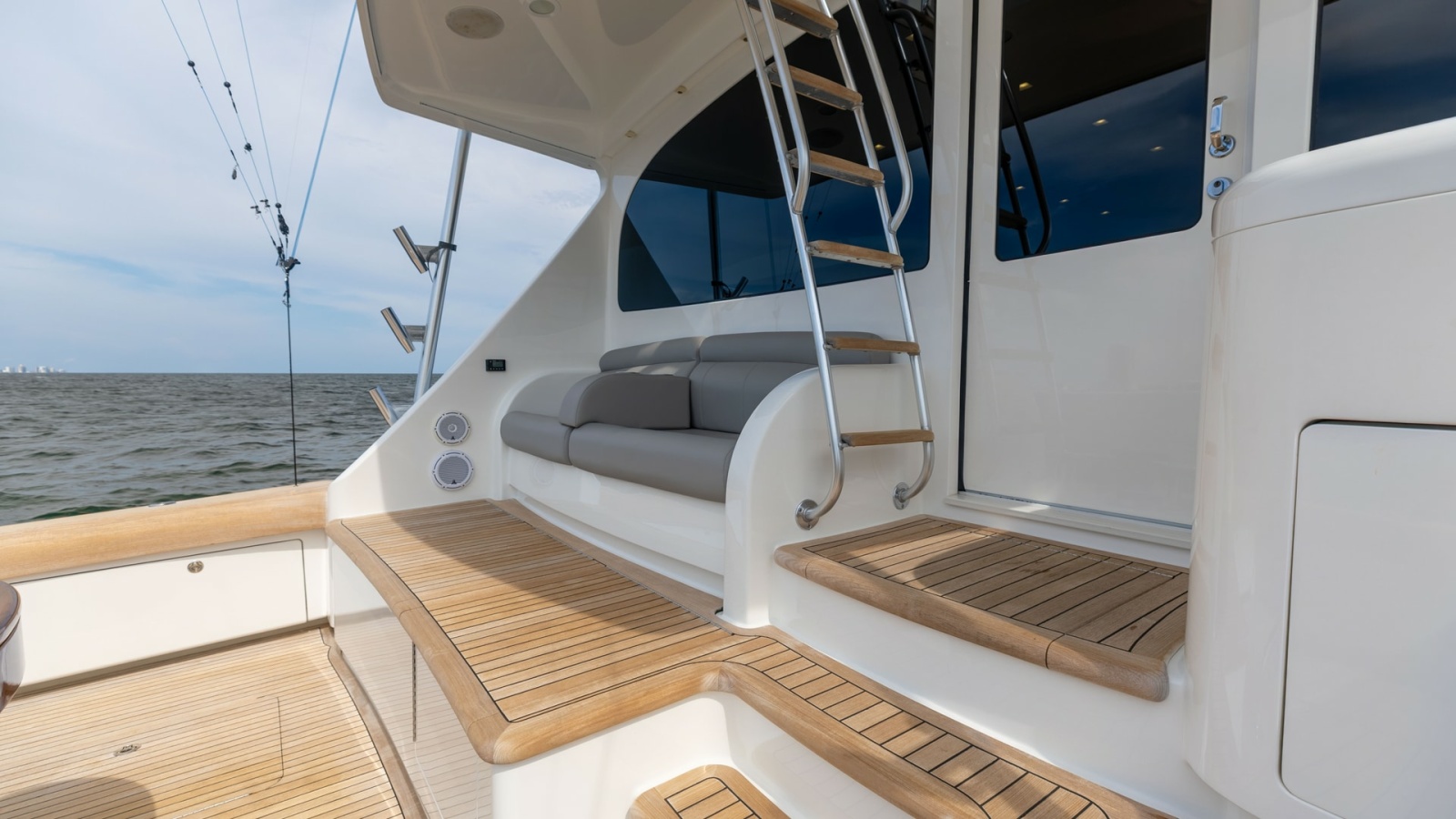 Aft Deck with Seating and Ladder