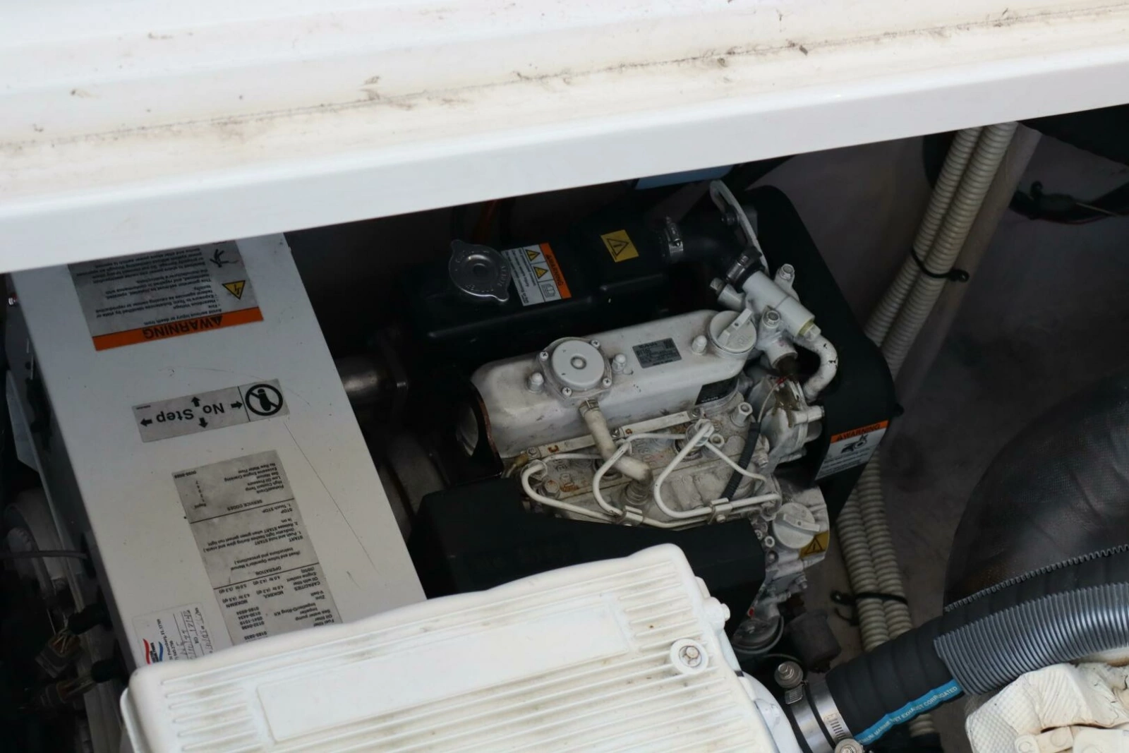 2015 Sea Ray 410 Sundancer photo 47