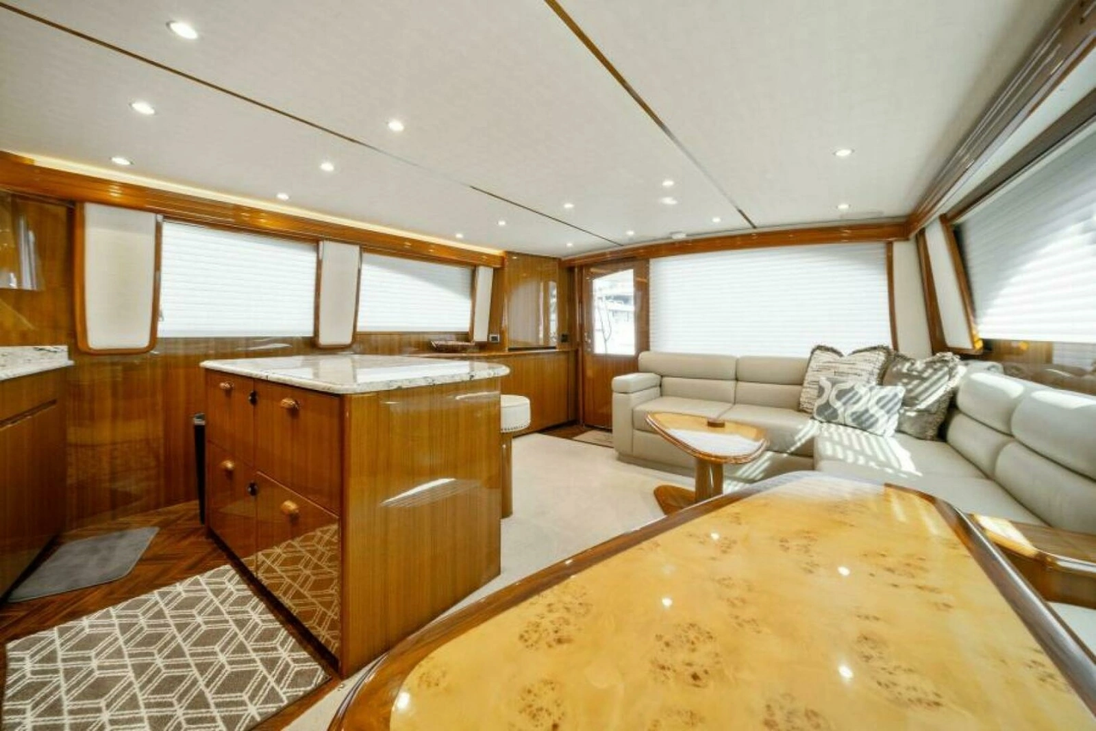 2016 Viking 55 Convertible photo 8
