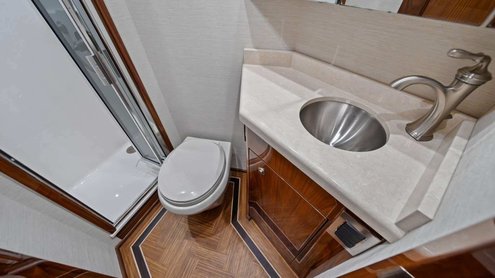 Private Ensuite Bathroom