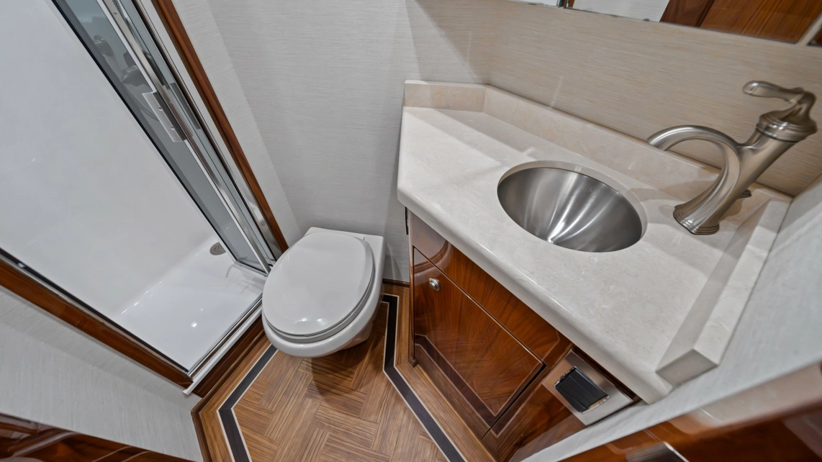 Private Ensuite Bathroom