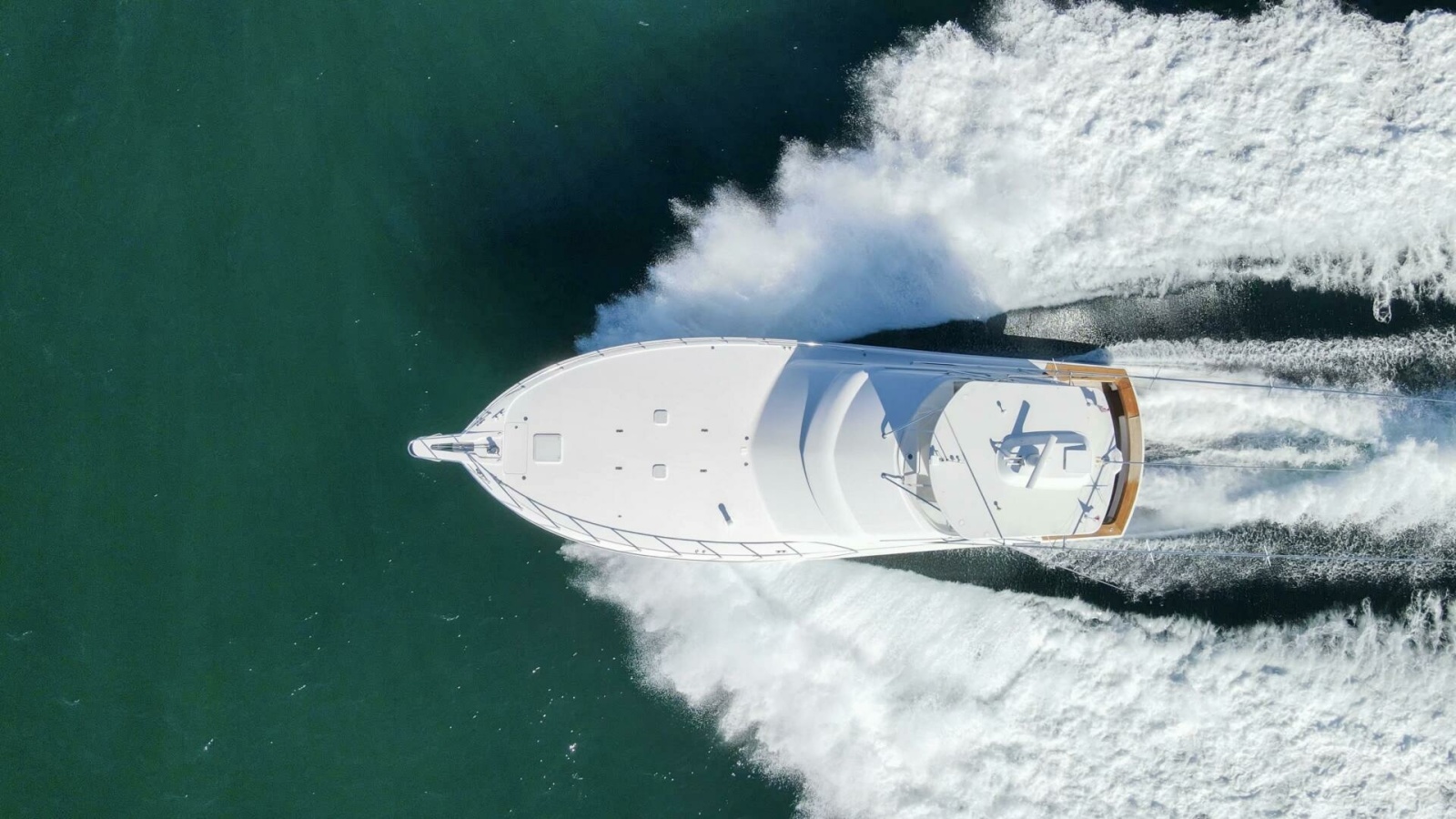 60' 2008 Hatteras 60 Convertible