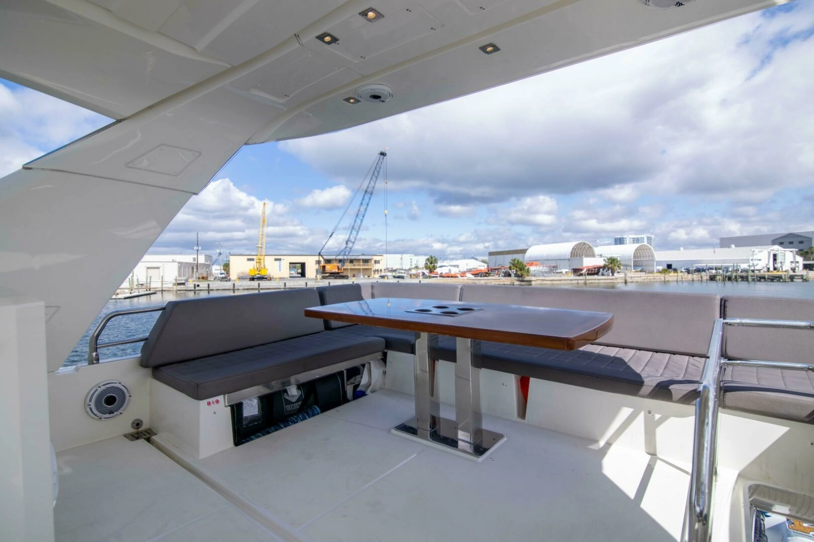 Flybridge