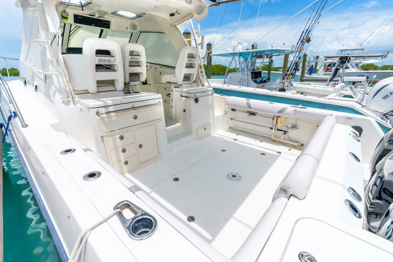 2012 Boston Whaler 345 Conquest - Stern