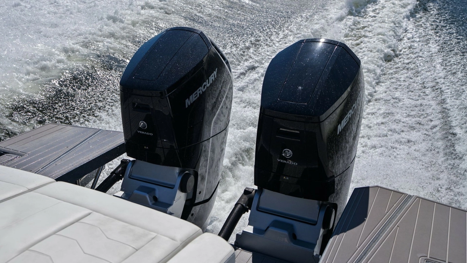 Twin Outboard Engines in Action