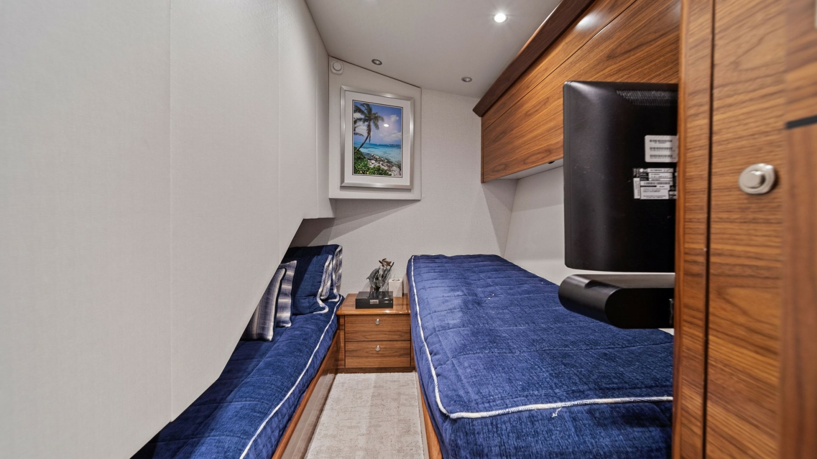 Guest Stateroom with Twin Berths
