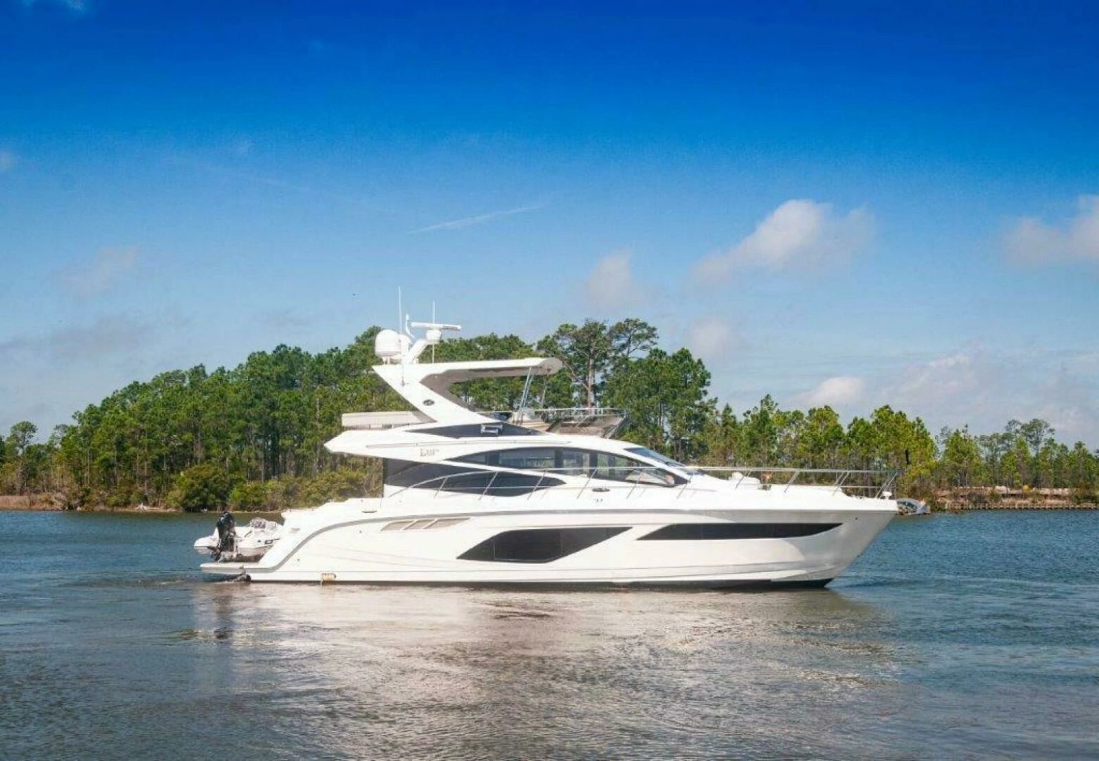 2018 Sea Ray L550 Flybridge photo 1