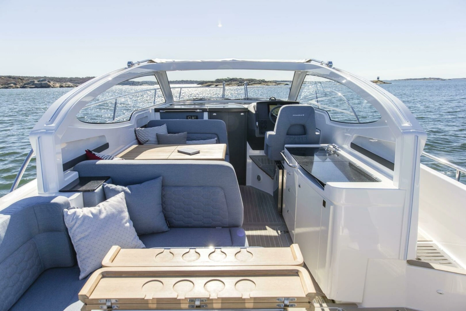 Nimbus 305 Drophead Aft Deck