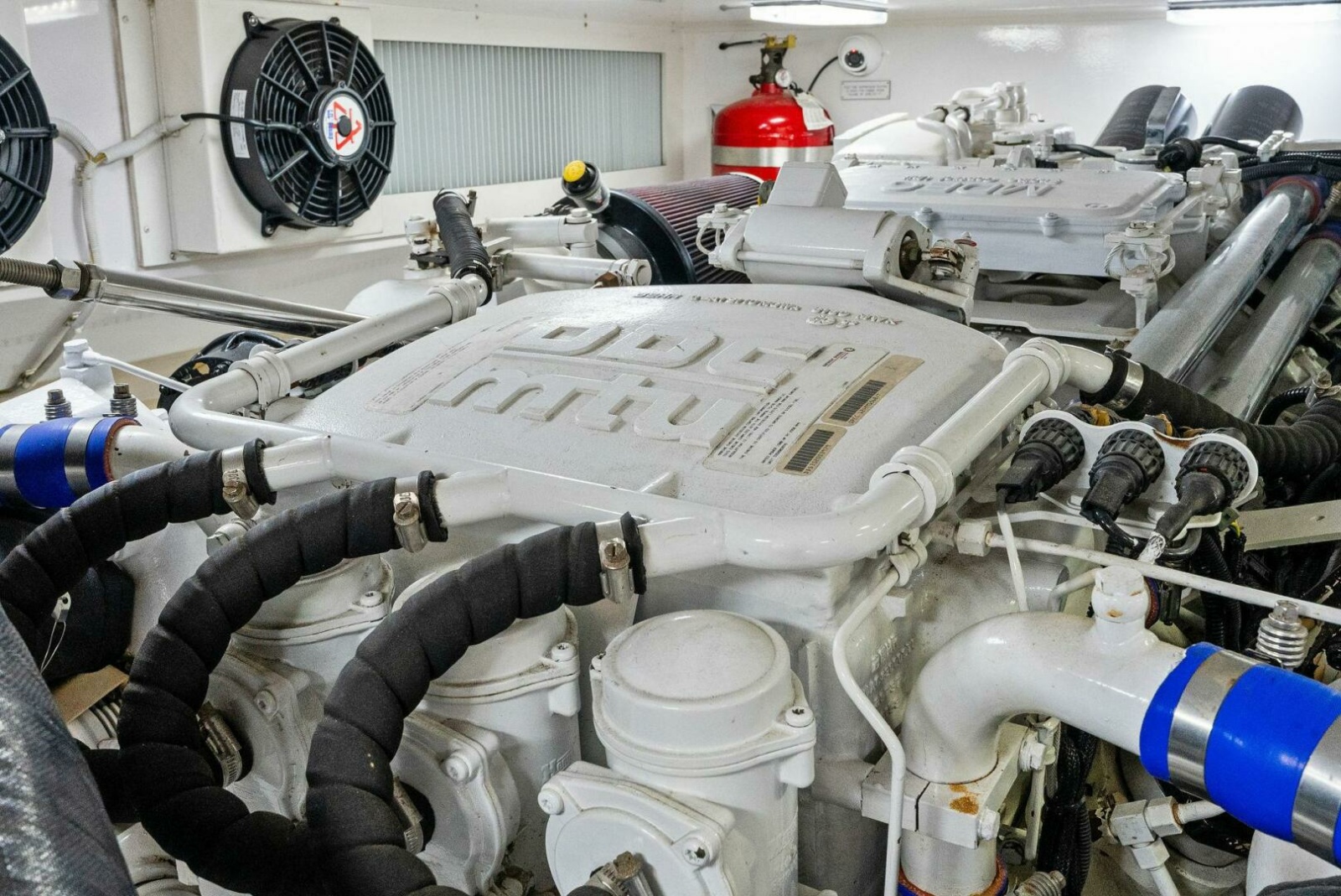 61' 2006 Viking 61 Convertible
