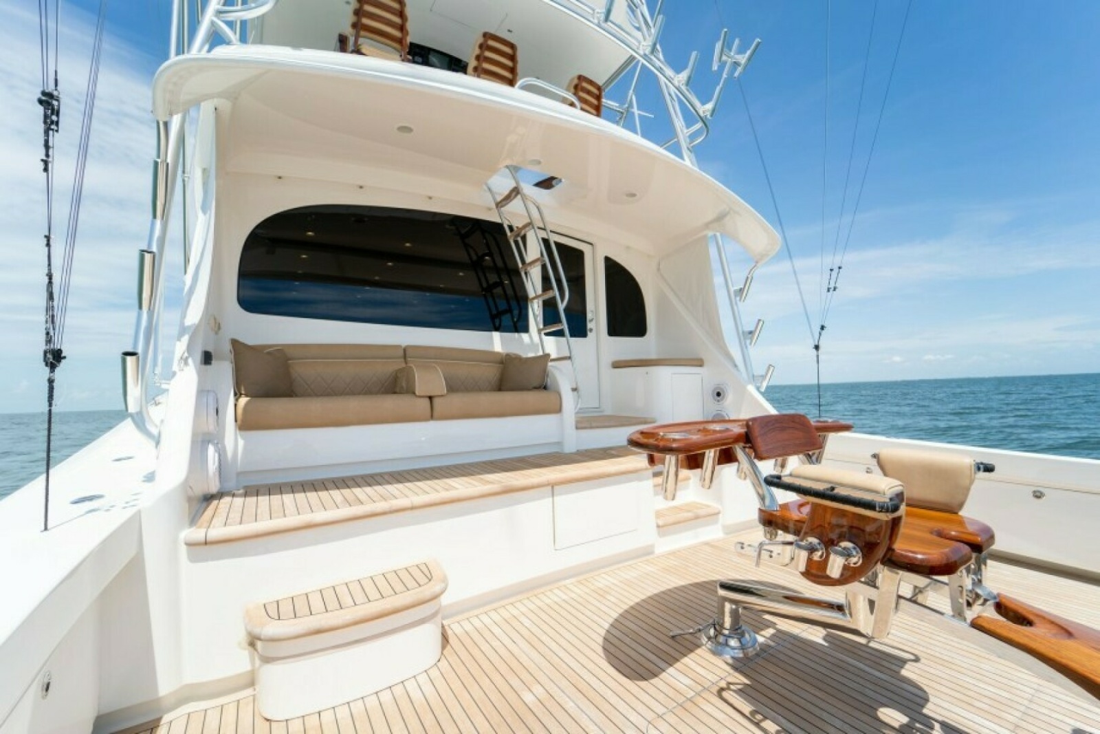 72' 2018 Viking 72 Convertible