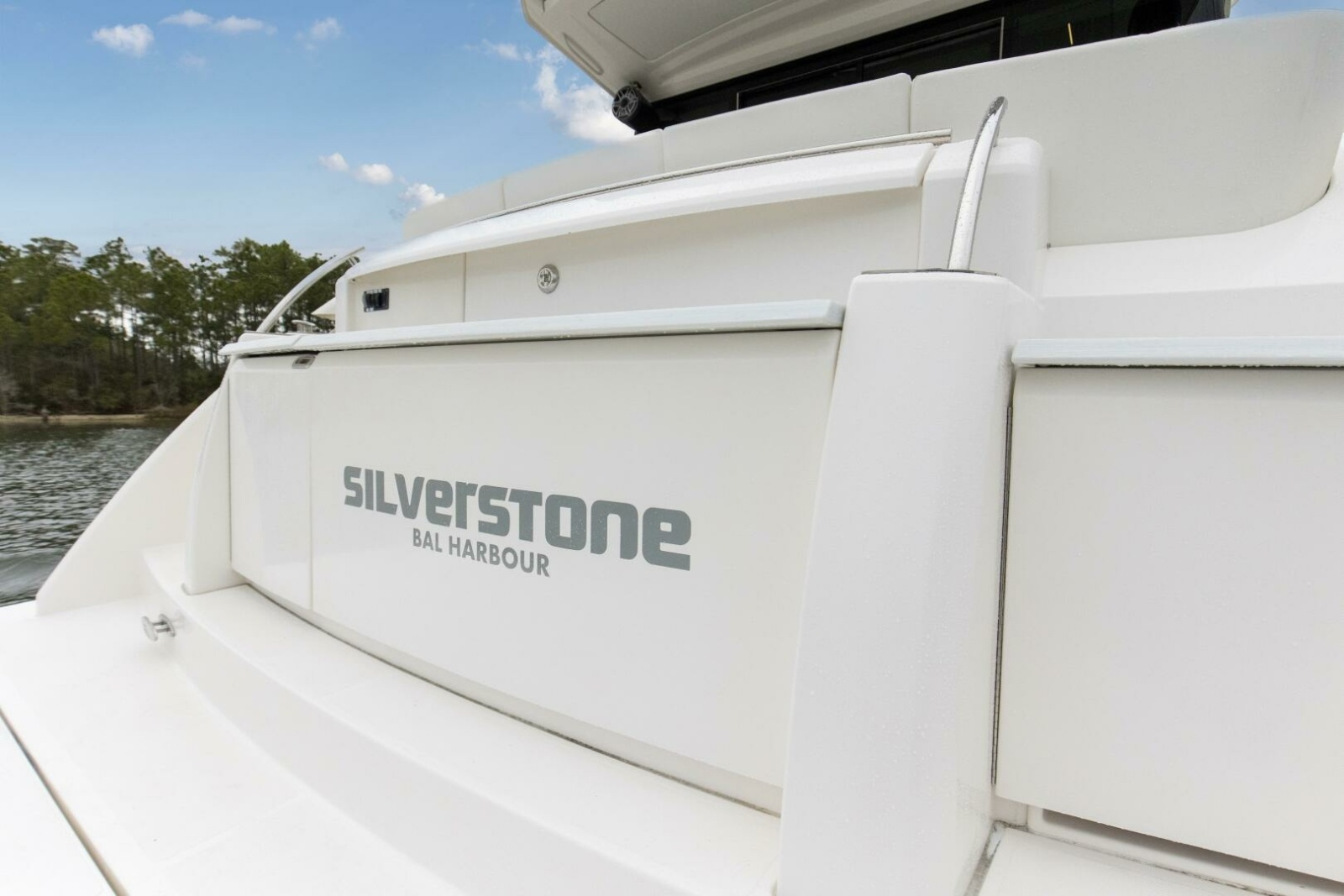 49' 2019 Tiara Yachts C49 Coupe