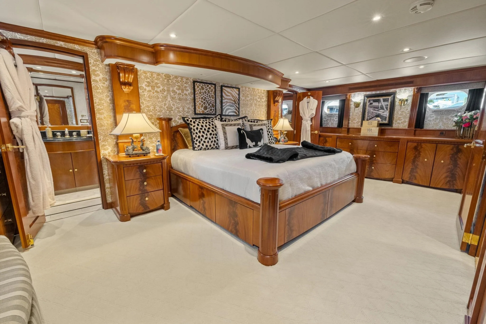 1999 Trinity Yachts Raised Pilothouse