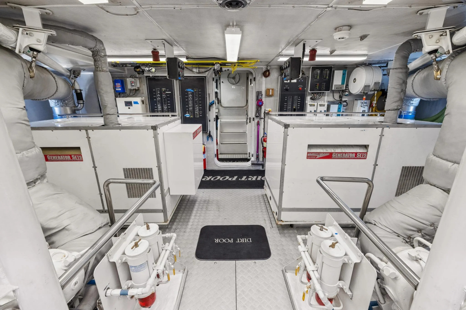 1999 Trinity Yachts Raised Pilothouse