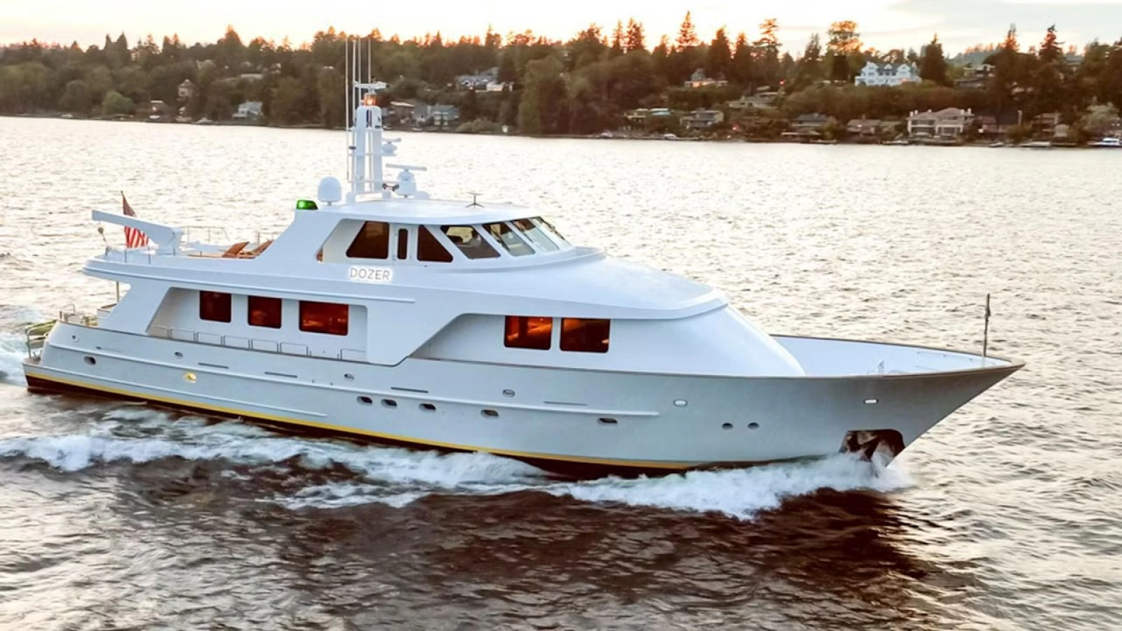 98' 1993 Queenship Explorer