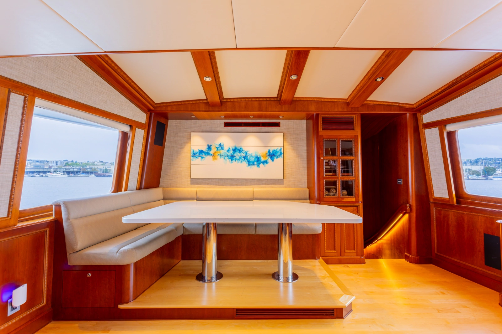 1993 Queenship Explorer