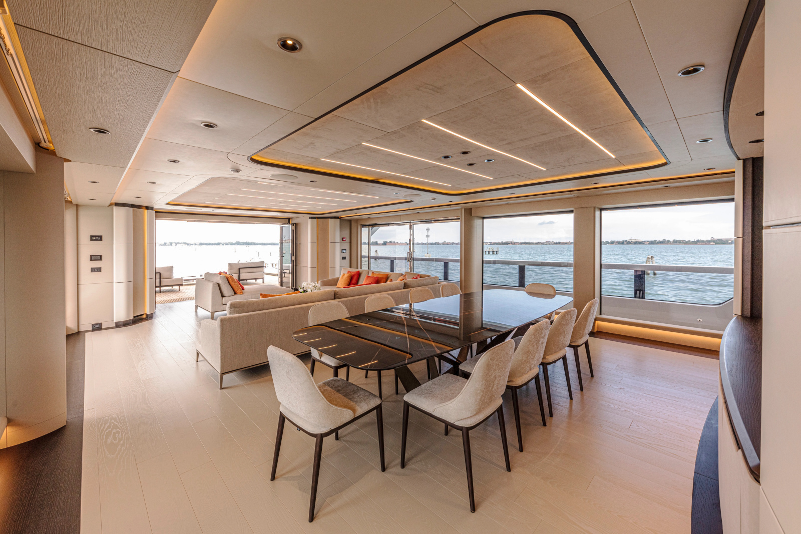 120' 2028 Ocean King Ducale 120