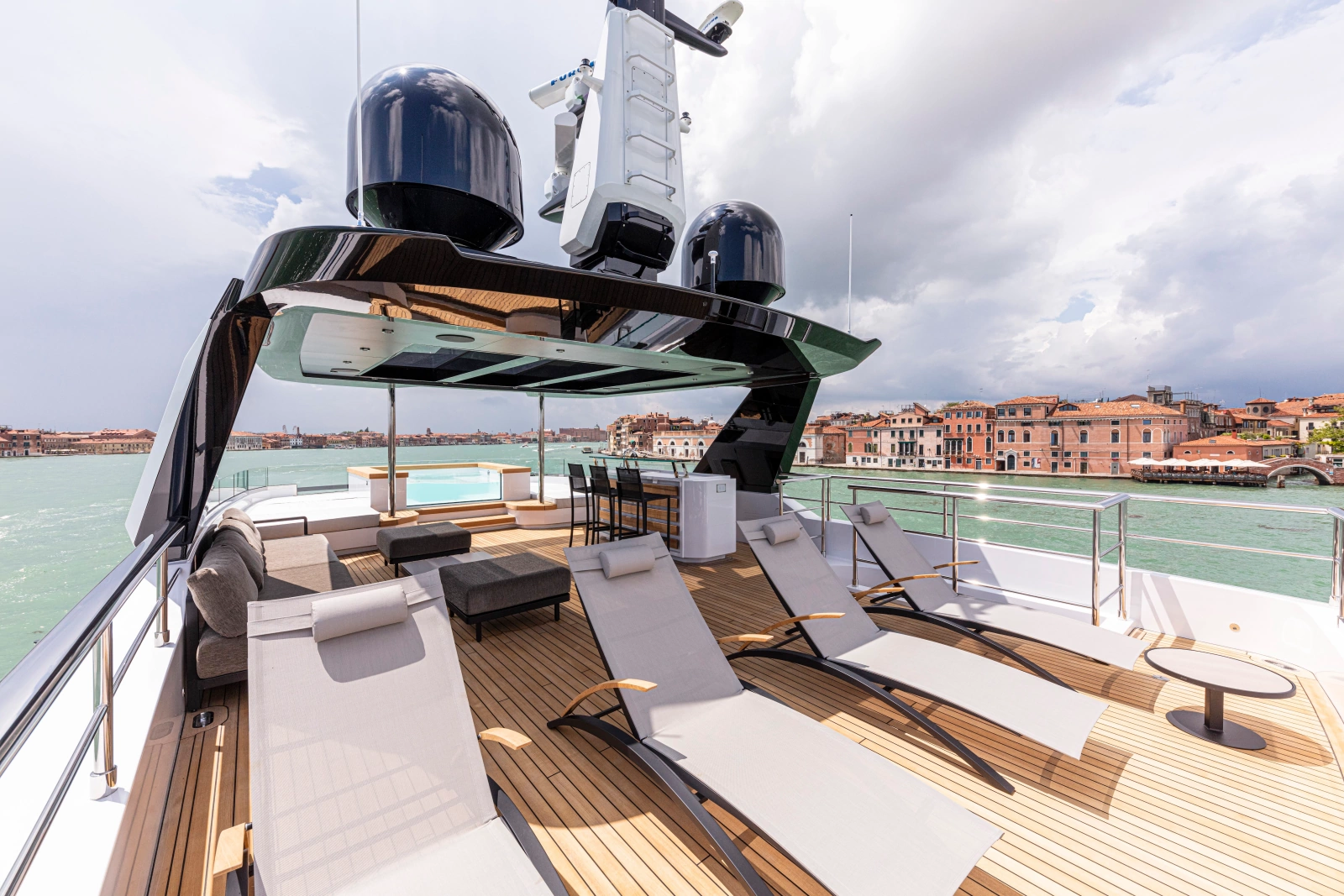 2028 Ocean King Ducale 120