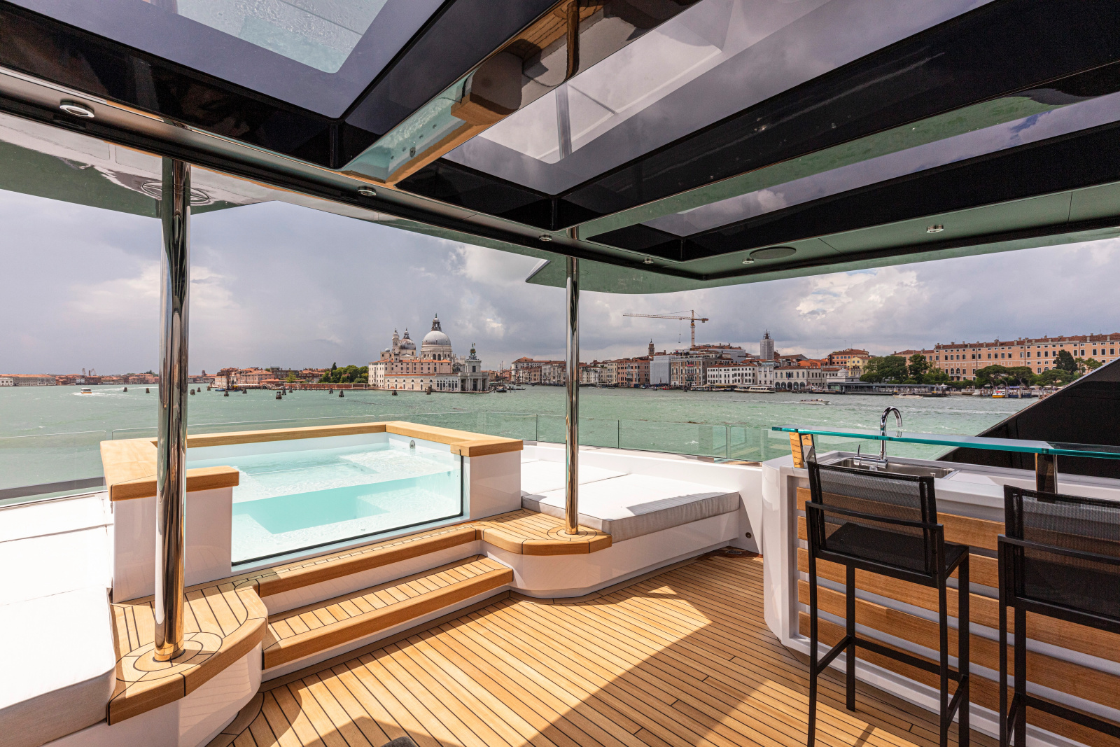 120' 2028 Ocean King Ducale 120