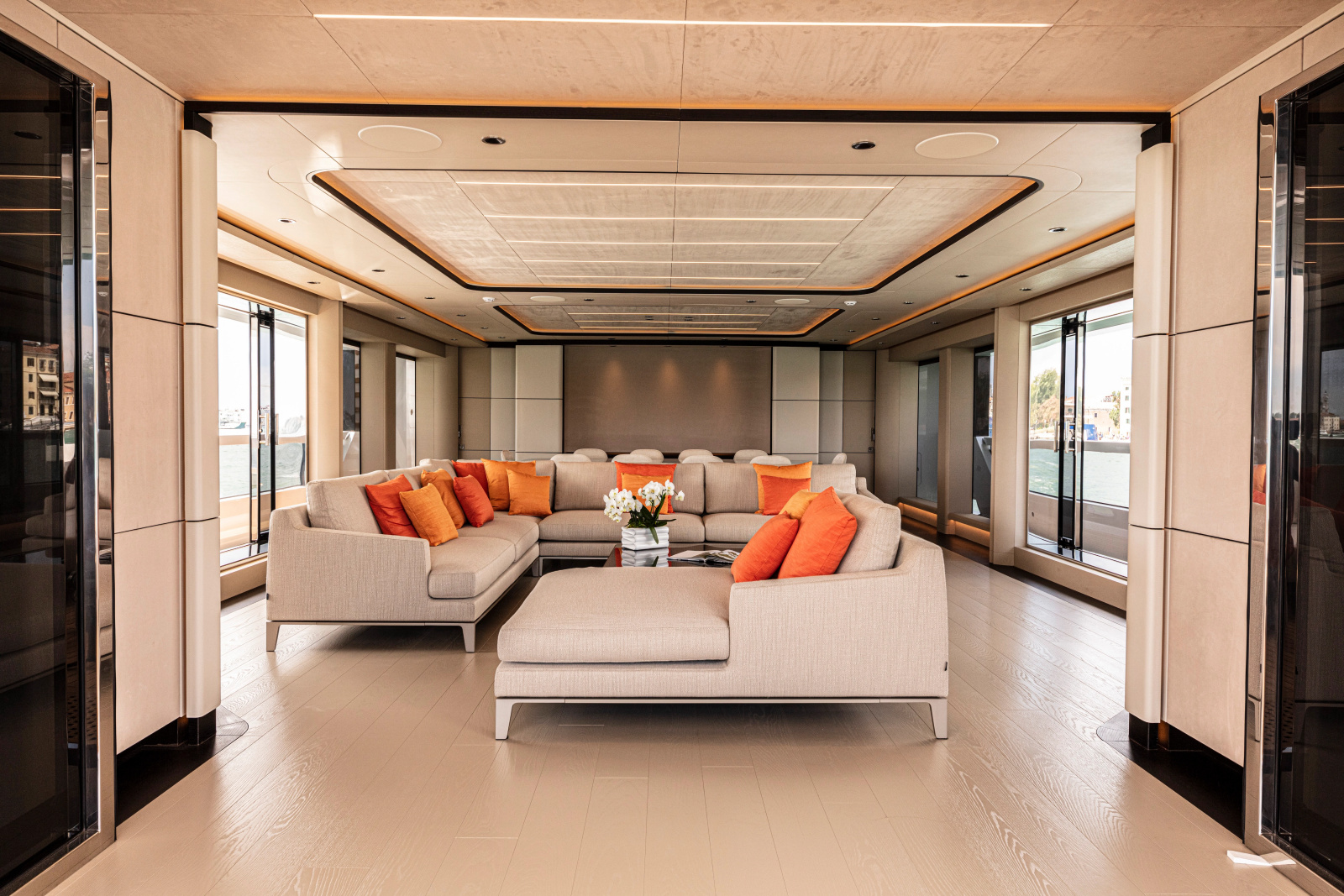 120' 2028 Ocean King Ducale 120
