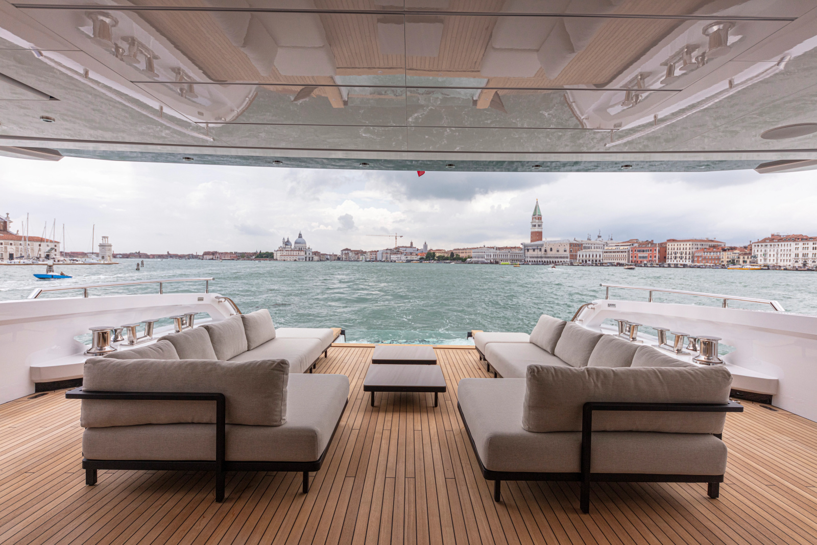 120' 2028 Ocean King Ducale 120