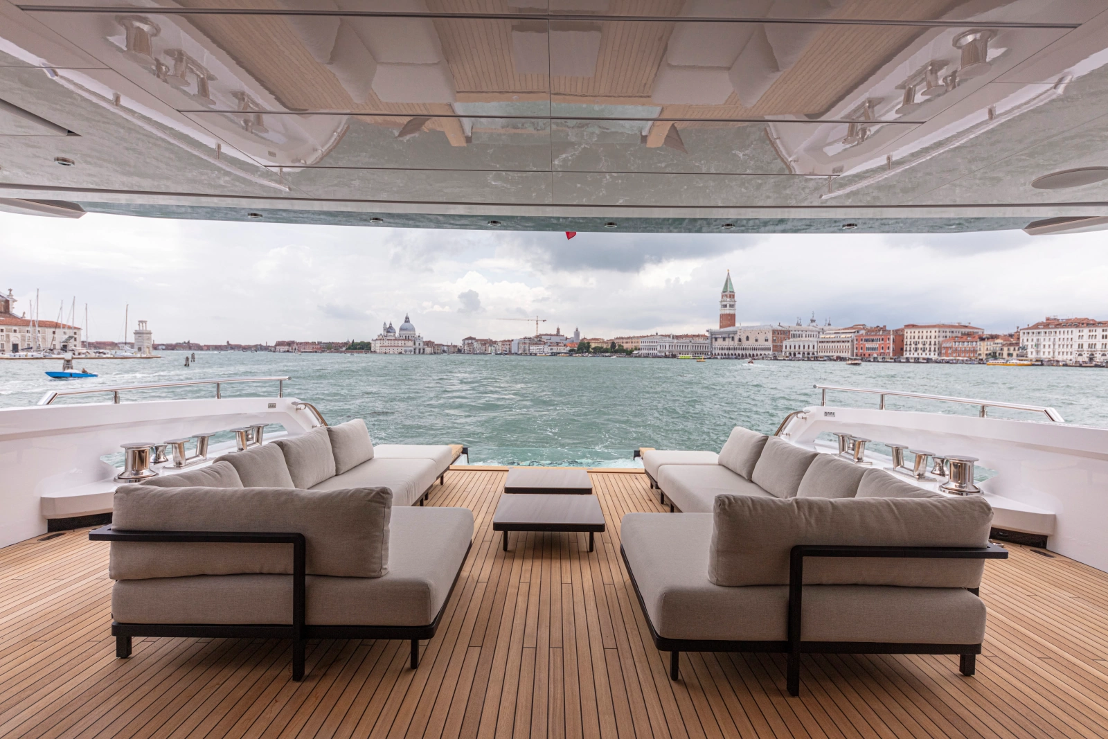 2028 Ocean King Ducale 120
