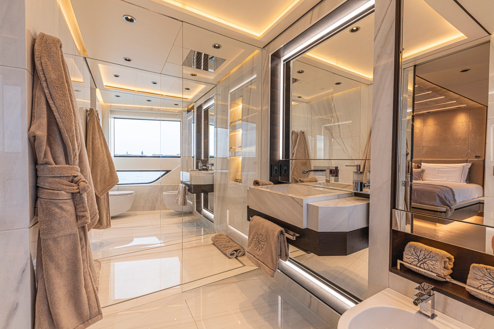 120' 2028 Ocean King Ducale 120