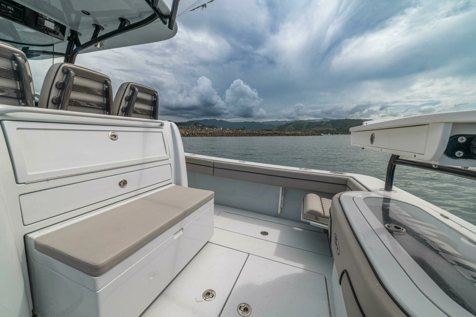 2024 Valhalla Boatworks V-33 photo 20