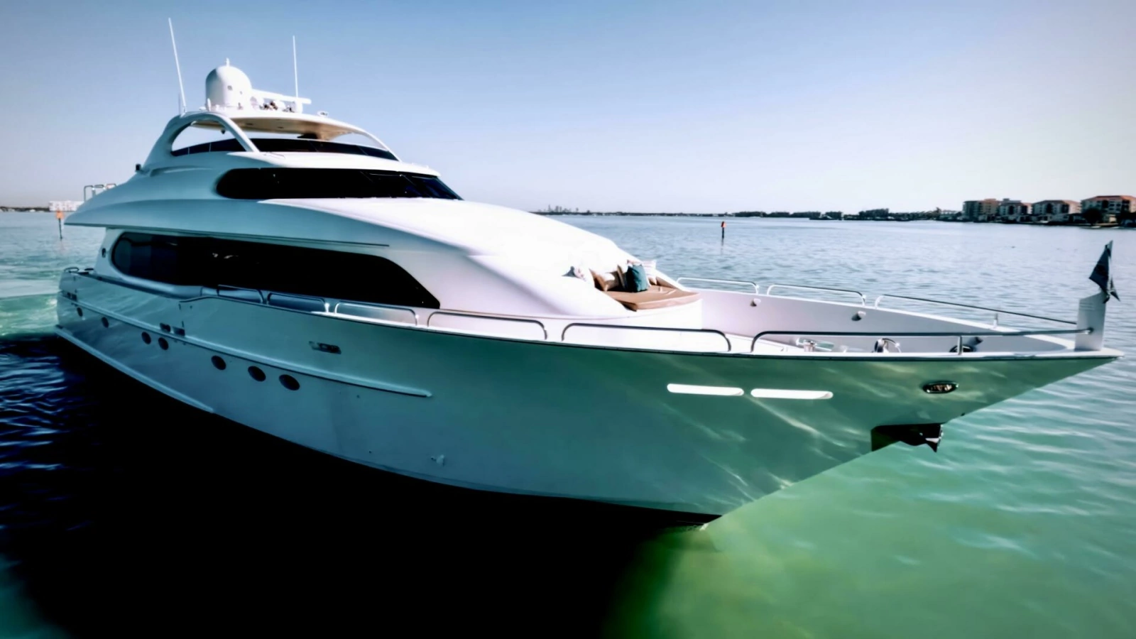 Serendipity 94ft Lazzara Yachts Yacht For Sale