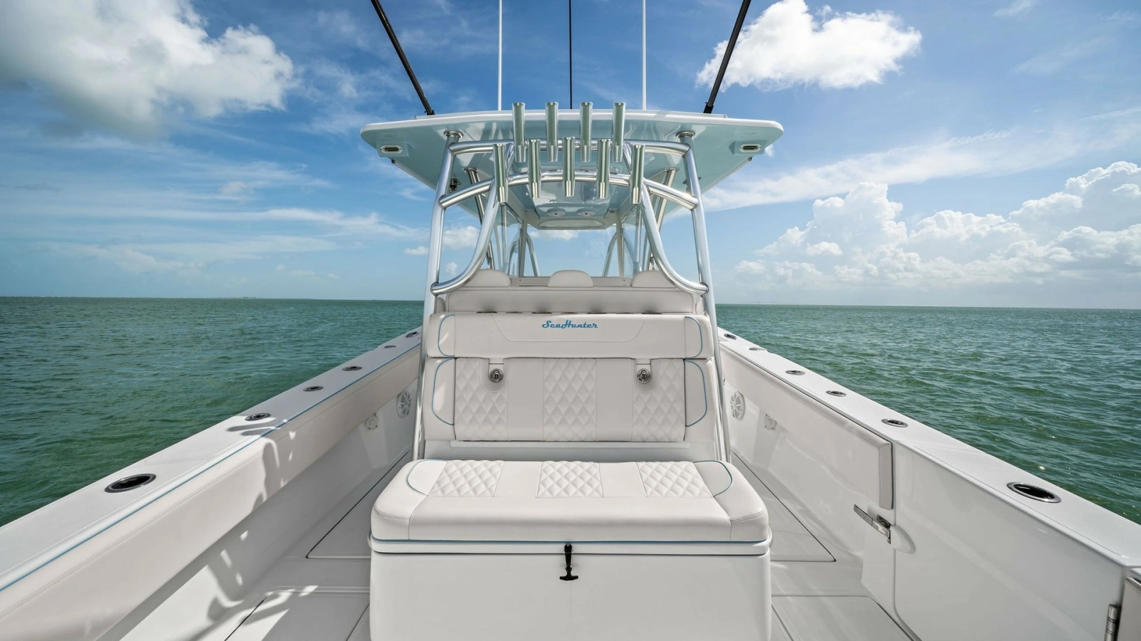 Center Console and Helm Seating