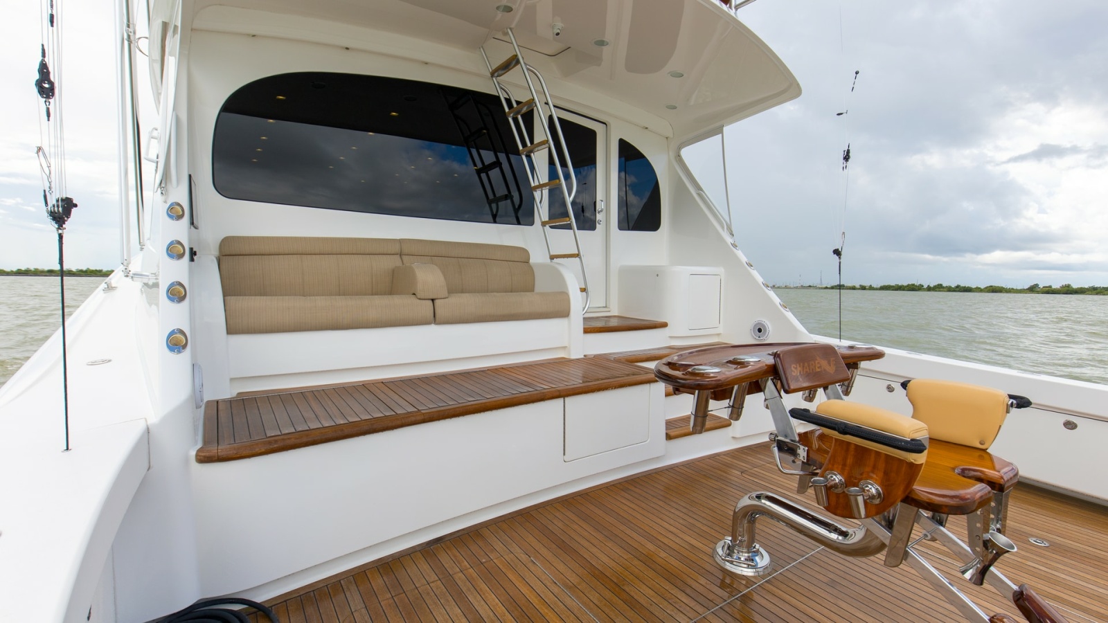 2017 72 Viking Enclosed Bridge Share-E Rear Deck (6)