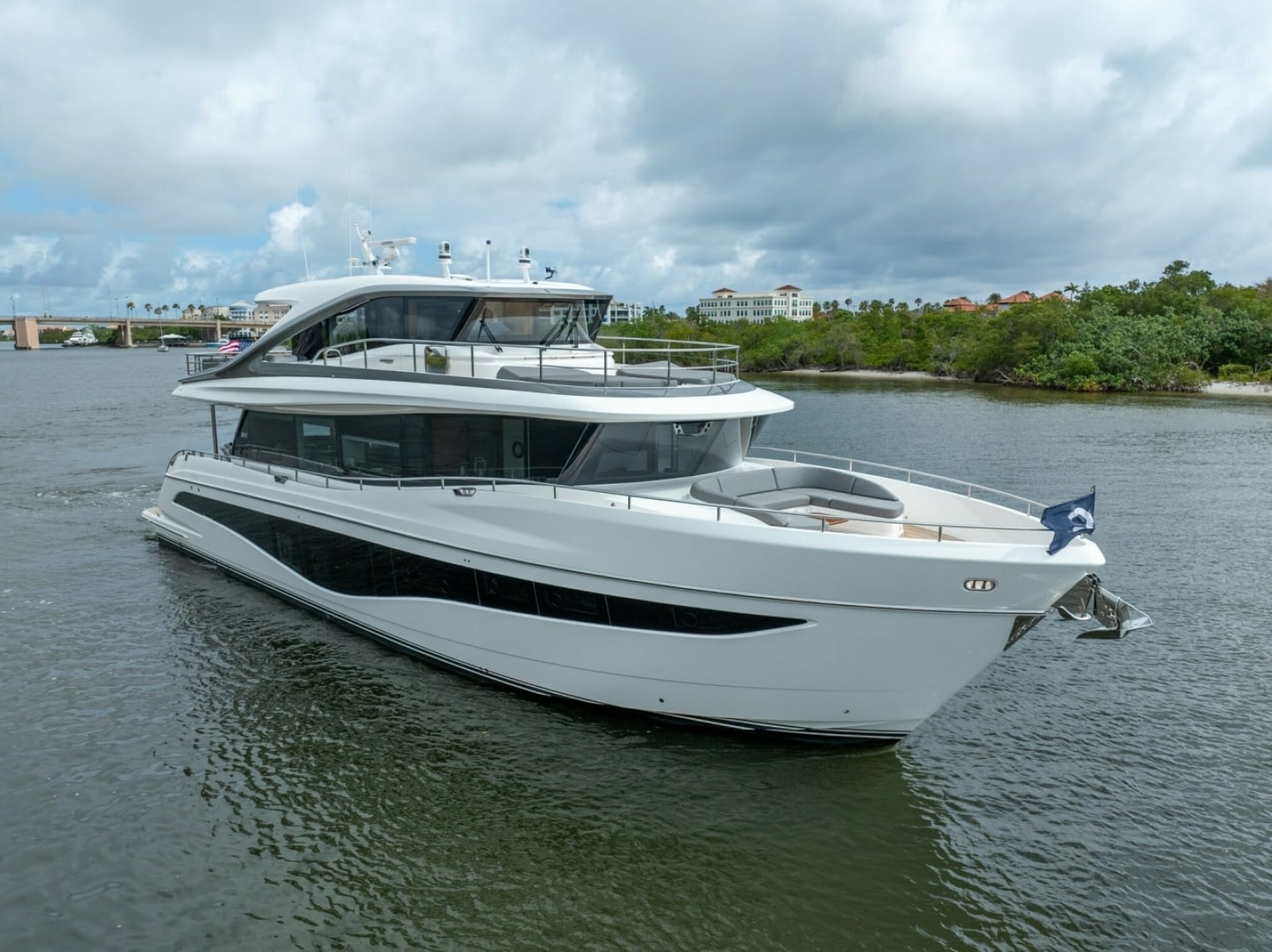 Princess 80 LANIKAI - Starboard Bow Profile