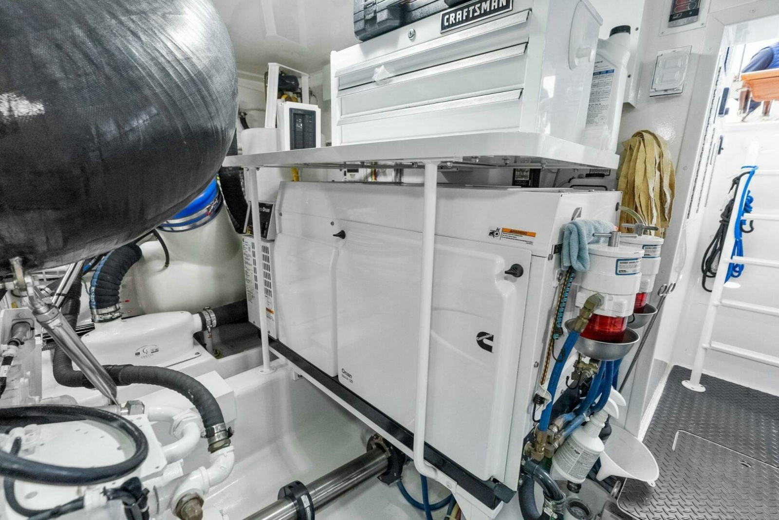 68' 2022 Viking 68 Enclosed Bridge