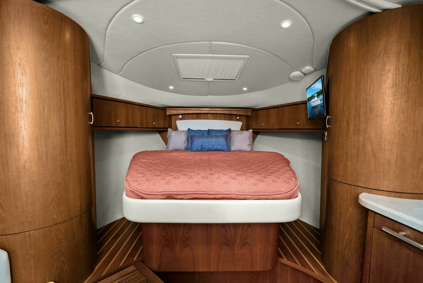 2008 Tiara Yachts 3500 Sovran "Fridge Benefit"