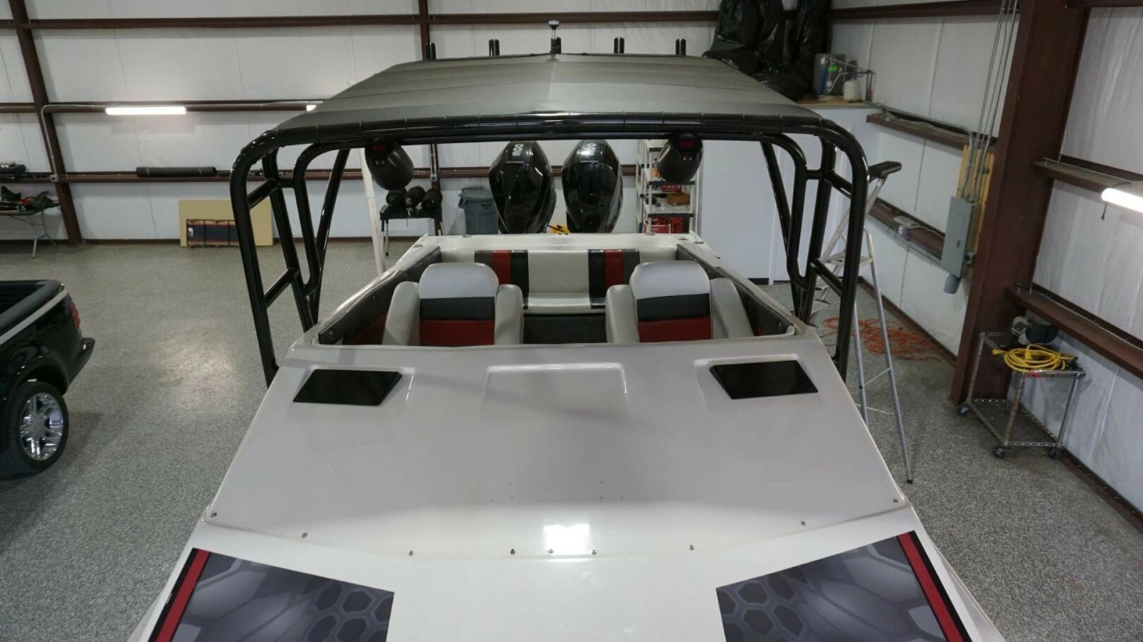 1998 32 Active Thunder 32 CC Ms. Rita Canvas Top  (3)