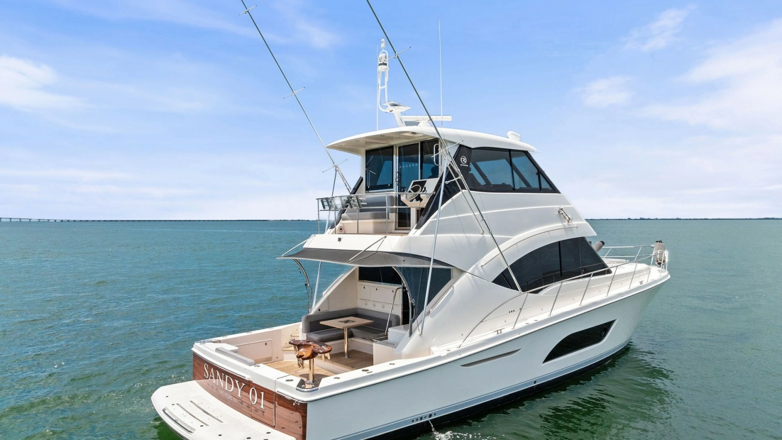 Aft View with Enclosed Flybridge