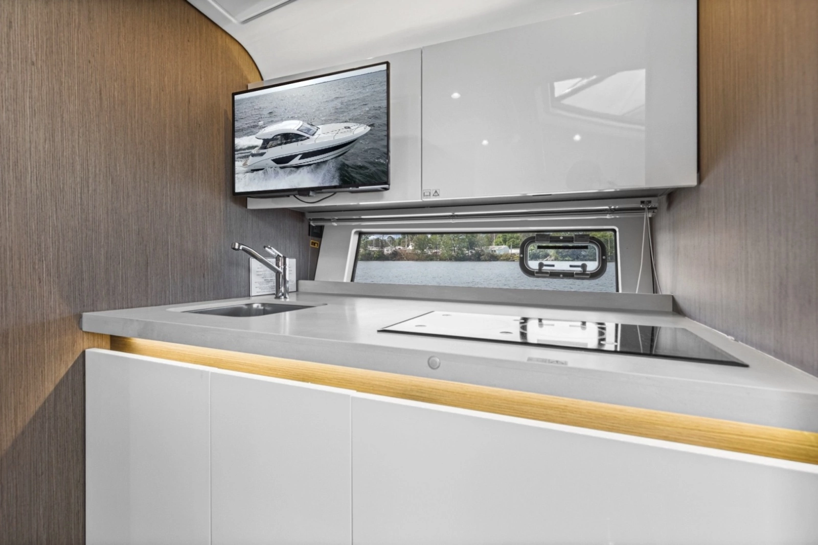 2022 Beneteau 41 Grand Turismo War Downs Eagle Wet Bar